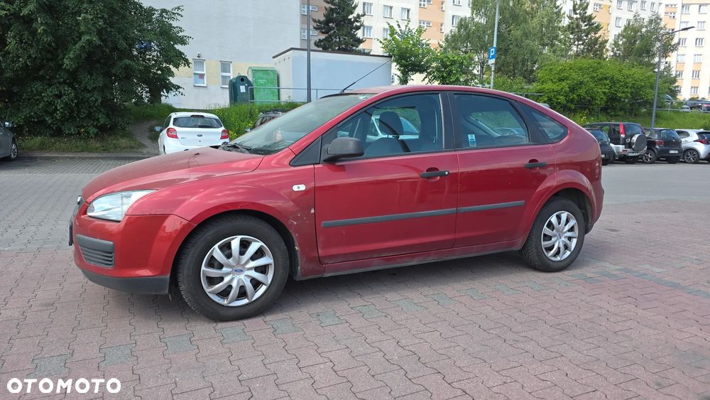 Ford Focus 1.6 Ambiente - 1