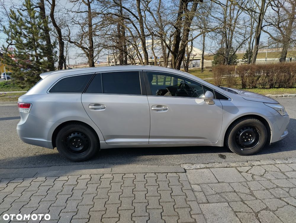 Toyota Avensis 2.0 D-4D Sol plus+NAVI - 4