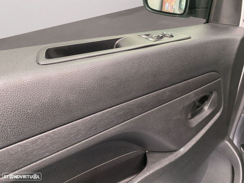 Citroën Jumpy 2.0 BlueHDi M - 17