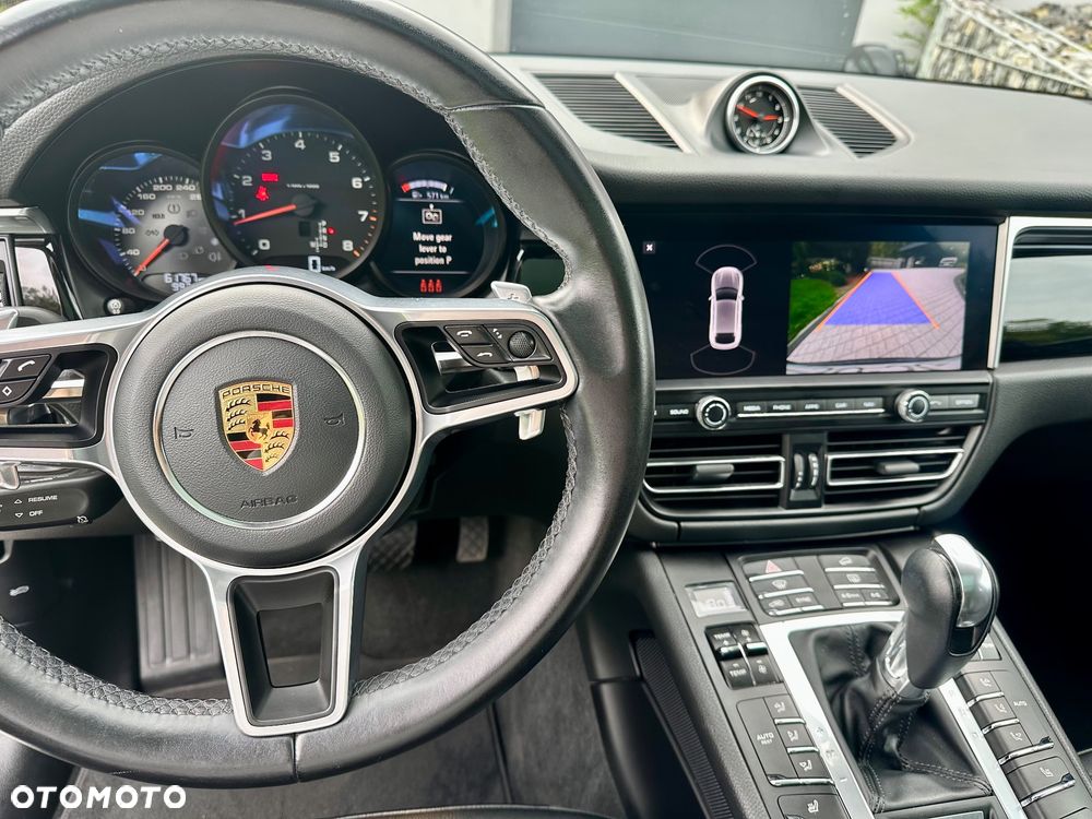 Porsche Macan Standard - 17
