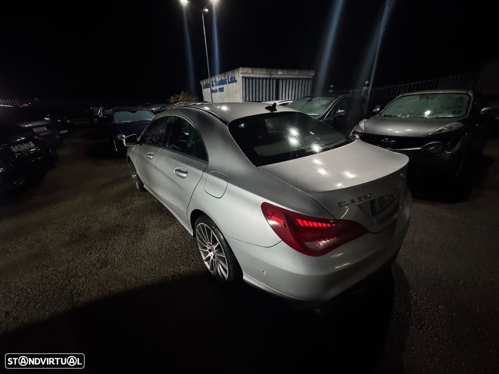 Mercedes-Benz CLA 220 CDI 7G-DCT Urban - 22