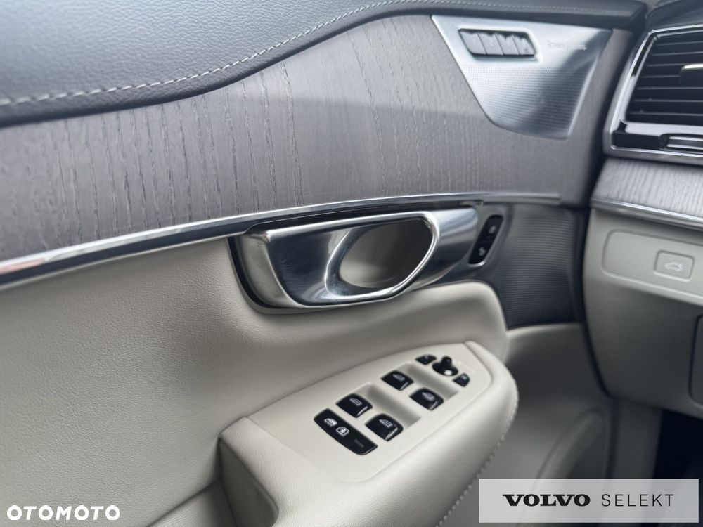 Volvo XC 90 - 36