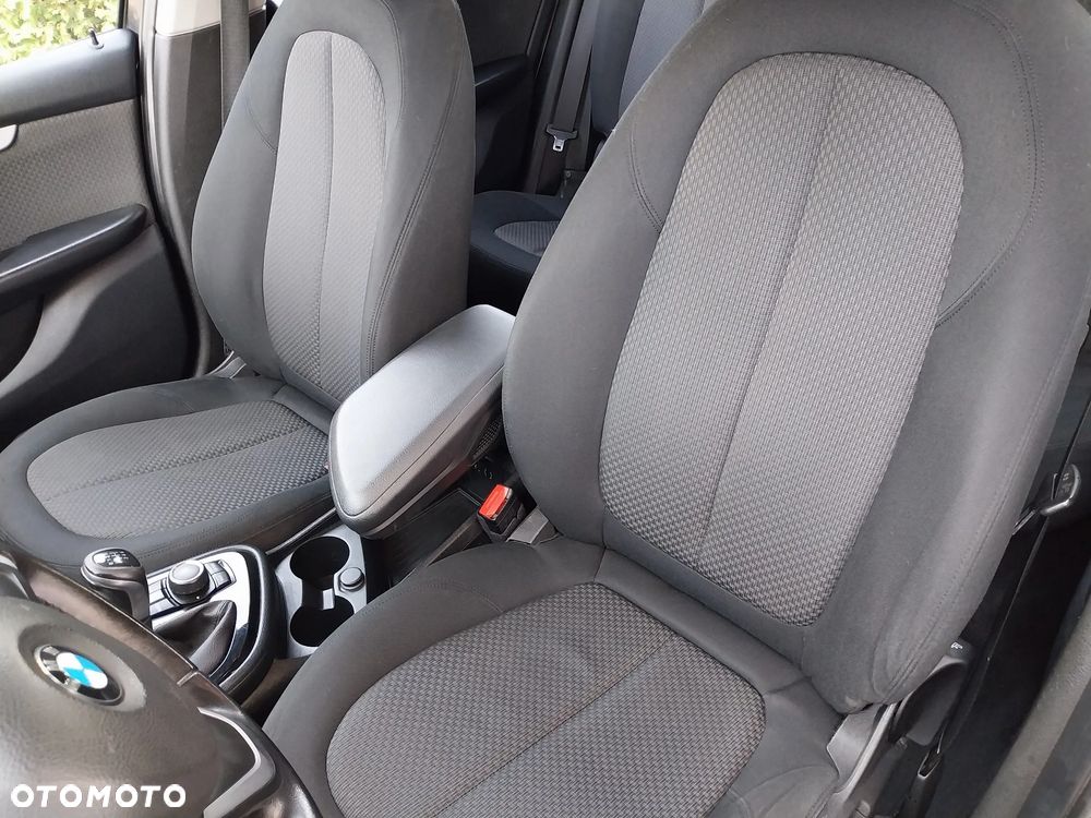 BMW Seria 2 216i - 11