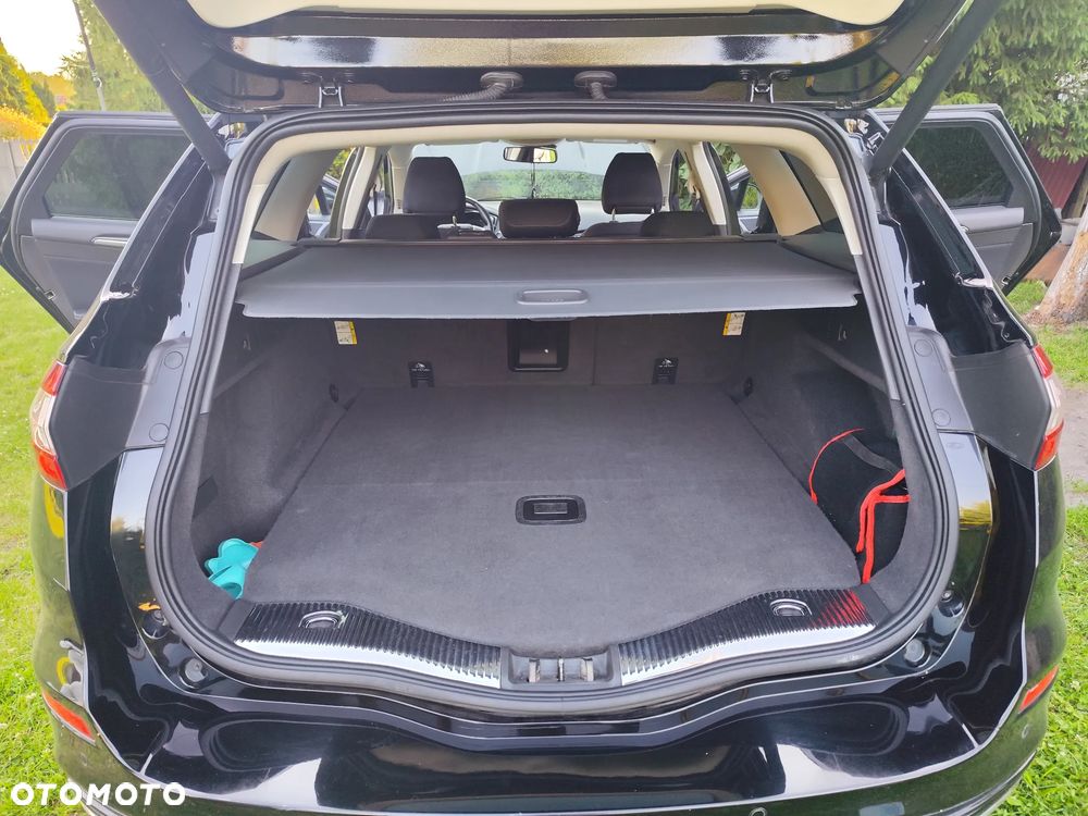 Ford Mondeo 2.0 TDCi Titanium PowerShift - 9