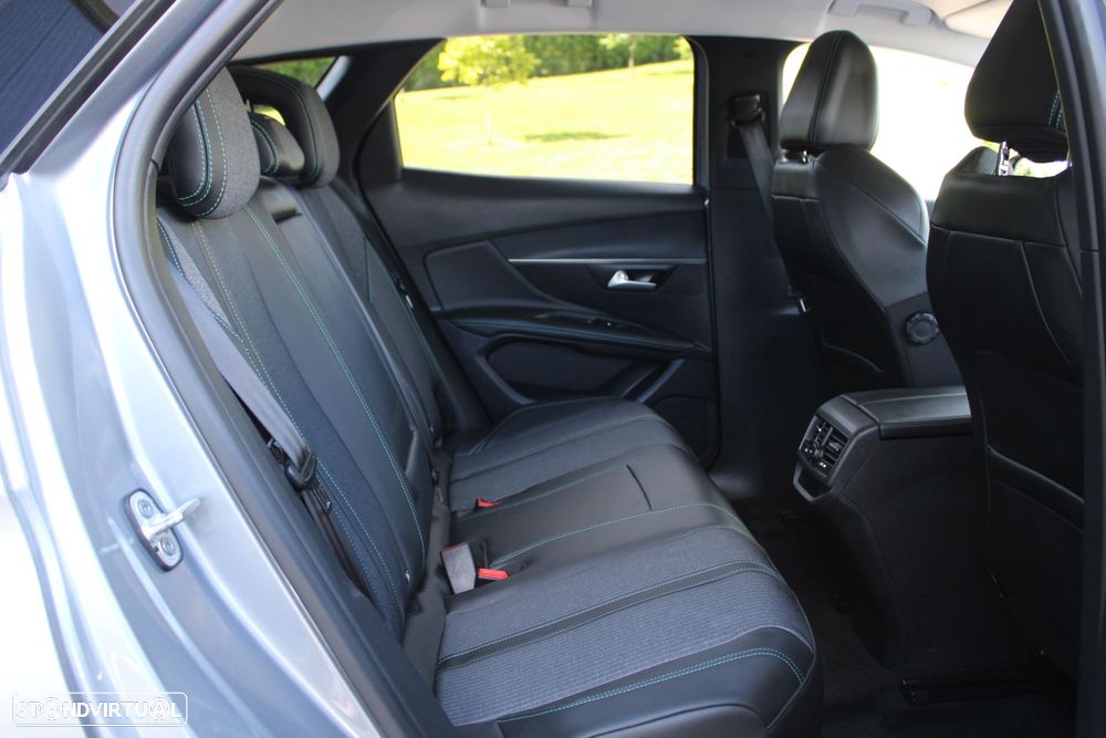 Peugeot 3008 1.6 Hybrid Allure e-EAT8 - 28