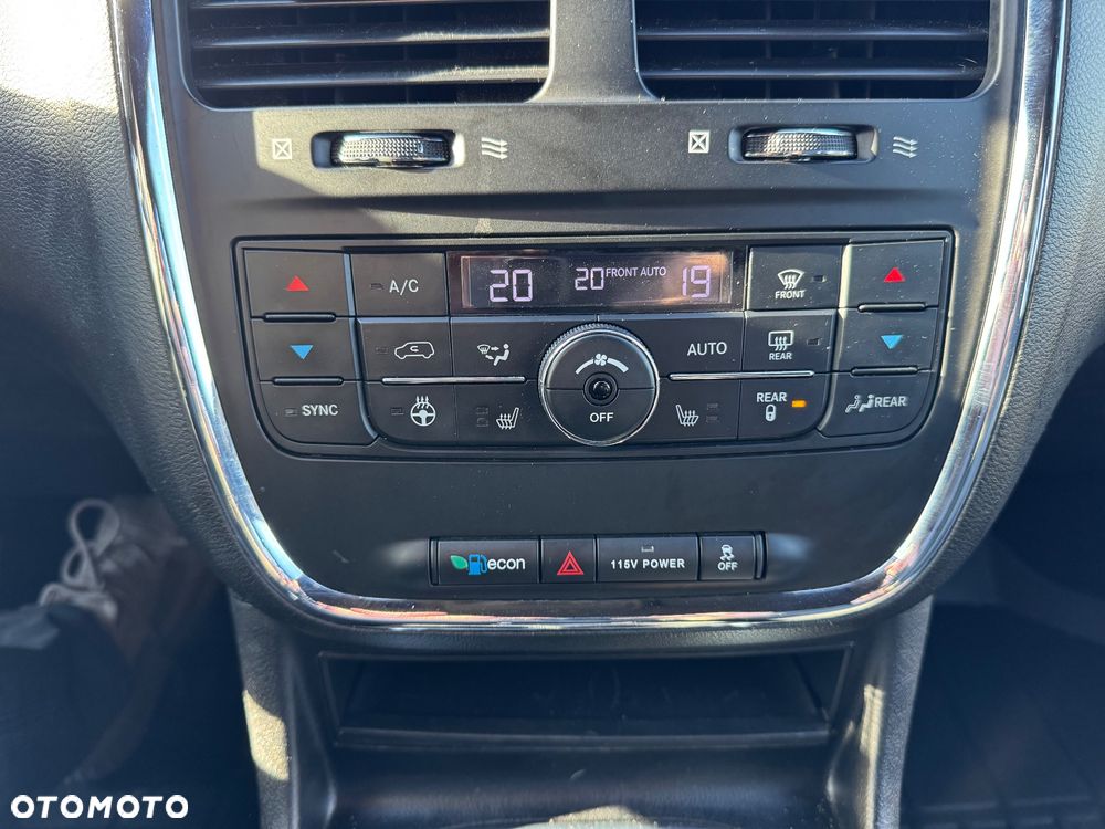 Dodge Grand Caravan - 20