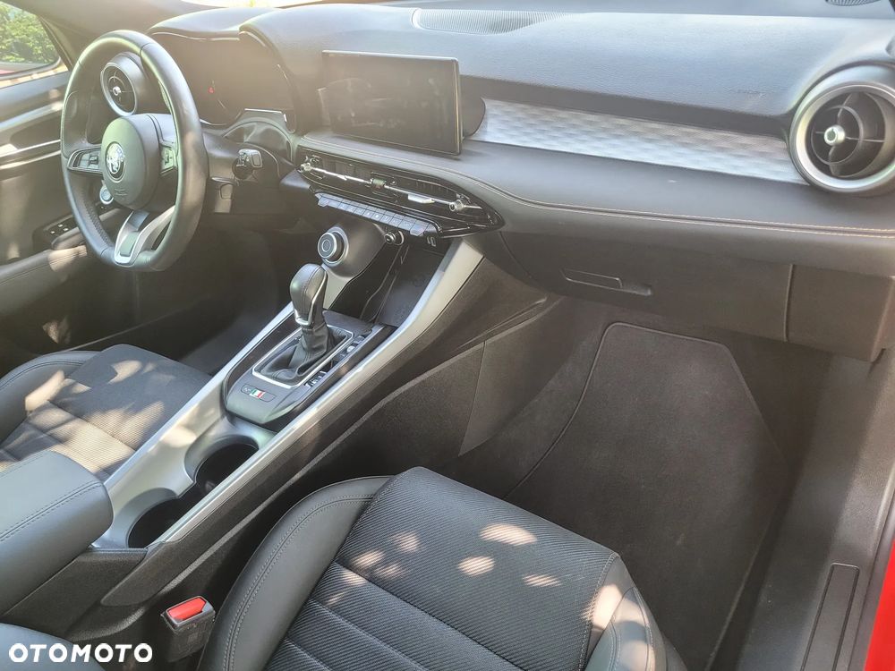 Alfa Romeo Tonale 1.5 T4 GSE mHEV TI DCT - 26