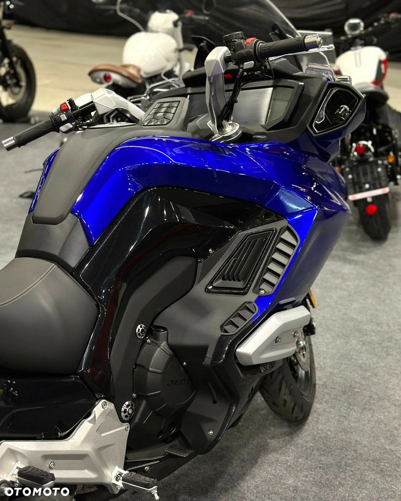 Jawa 750 Touring - 5