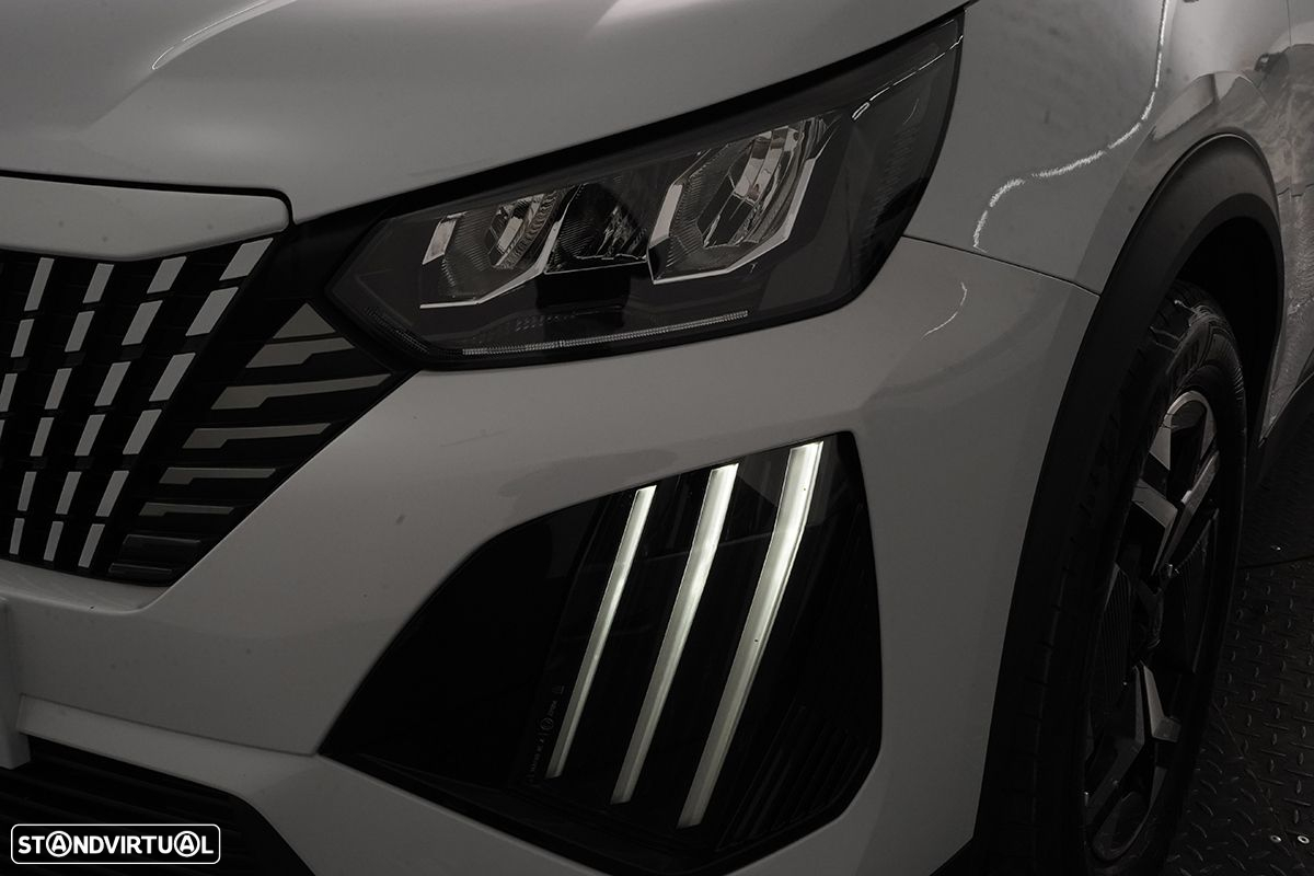 Peugeot 2008 1.2 PureTech Allure - 6