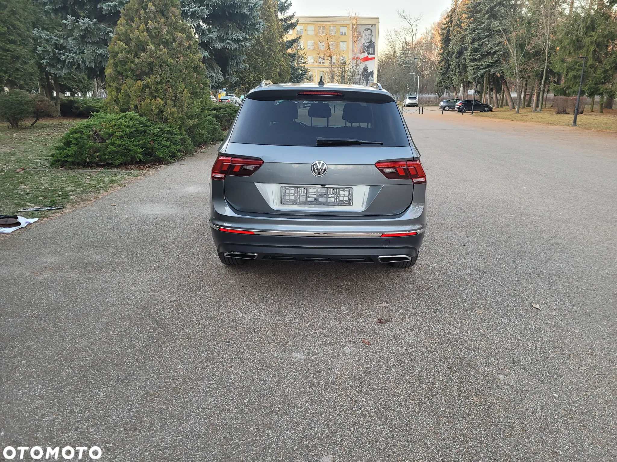 Volkswagen Tiguan 2.0 TSI 4Mot Elegance DSG - 4