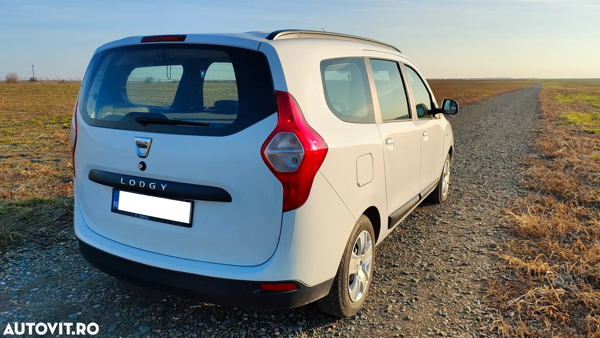 Dacia Lodgy 1.5 dCi 90 CP Ambiance - 2