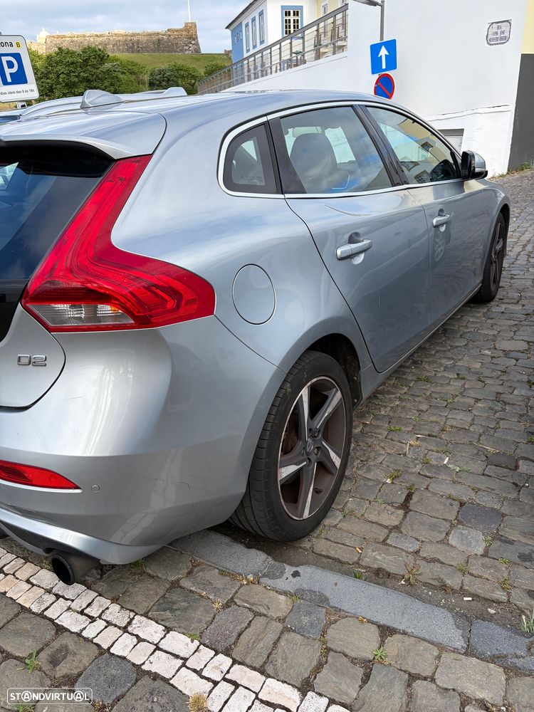 Volvo V40 1.6 D2 R-Design - 4