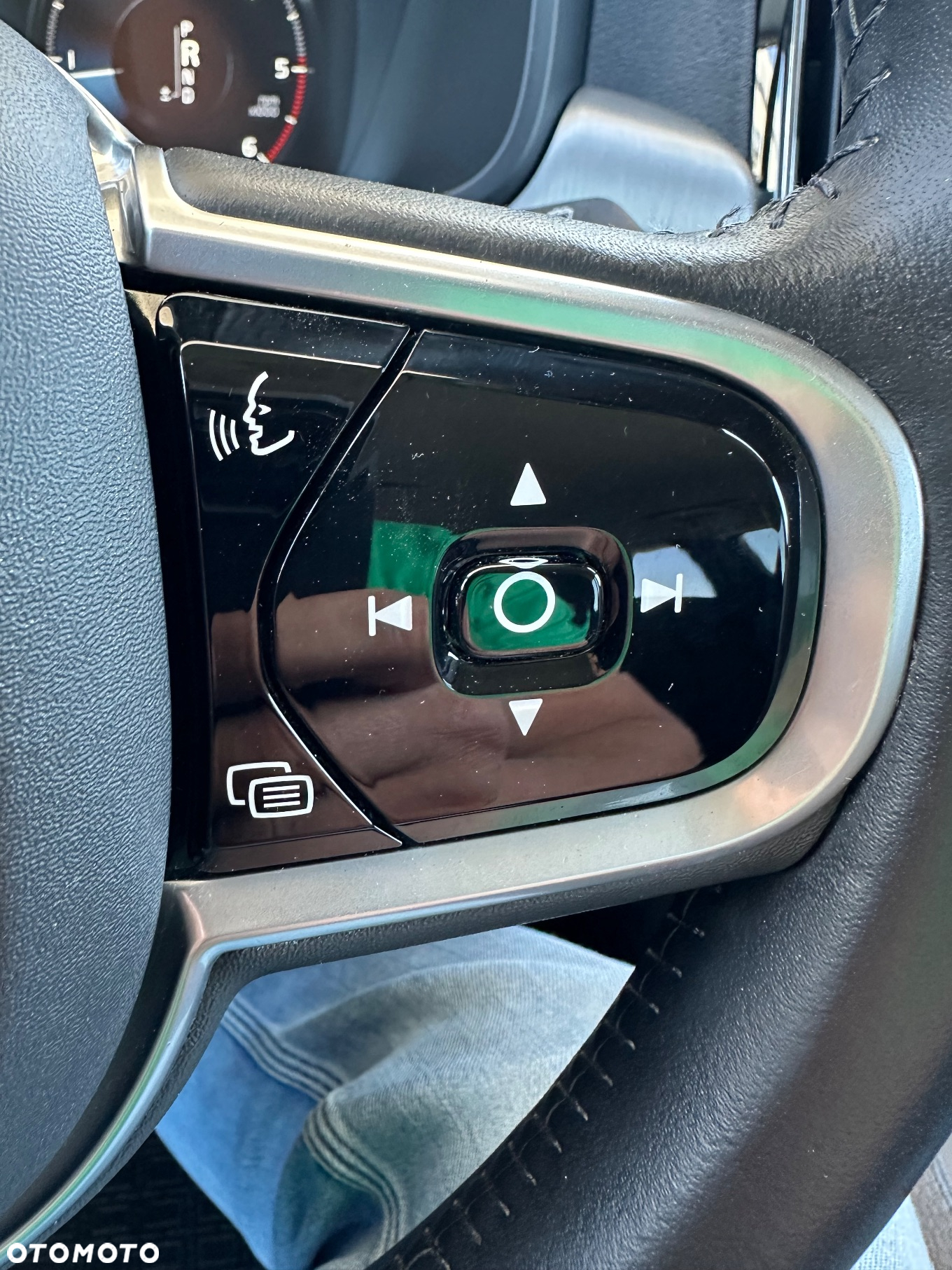Volvo V90 D4 Geartronic Momentum - 13