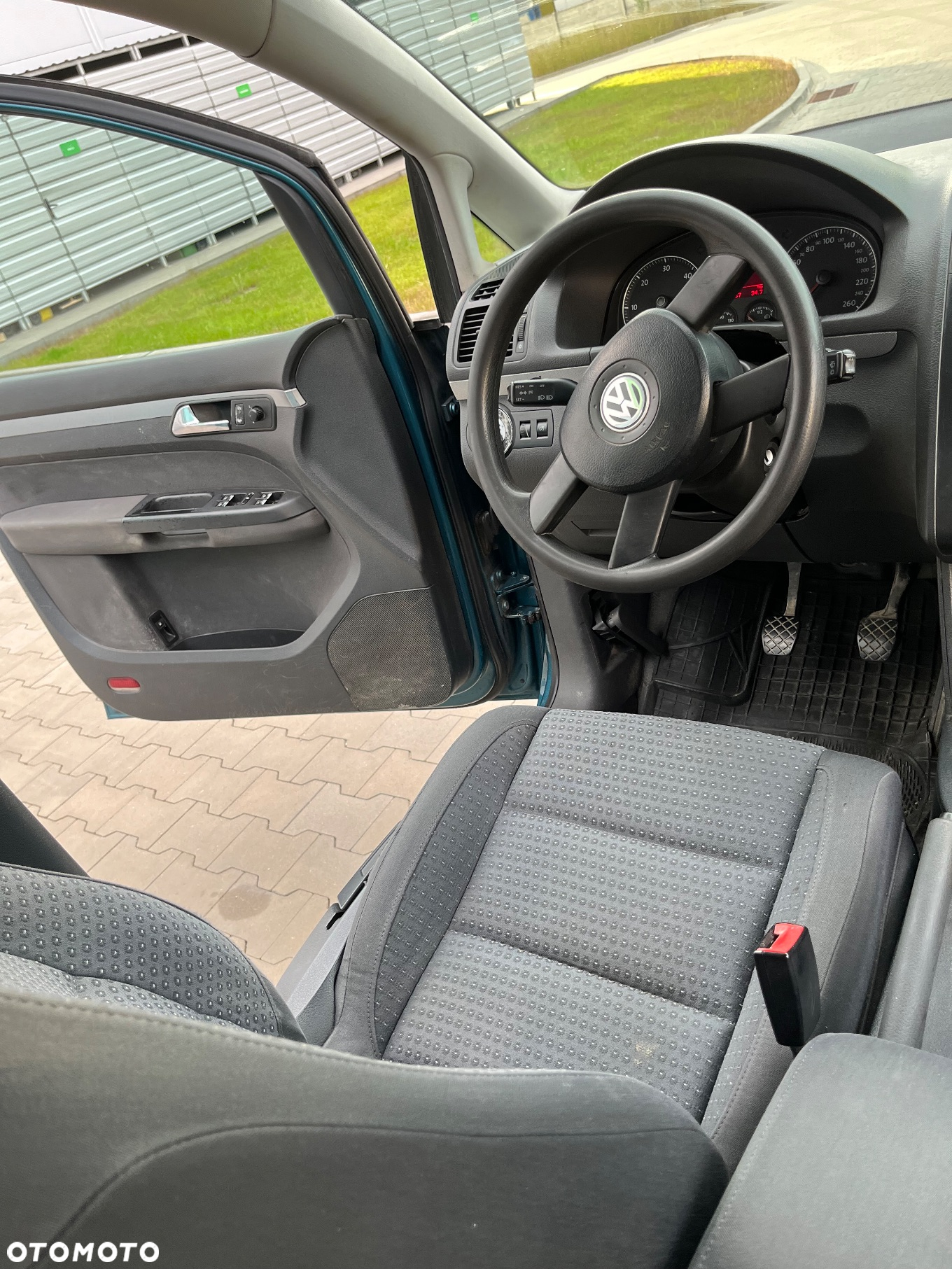 Volkswagen Touran 2.0 TDI Highline - 33