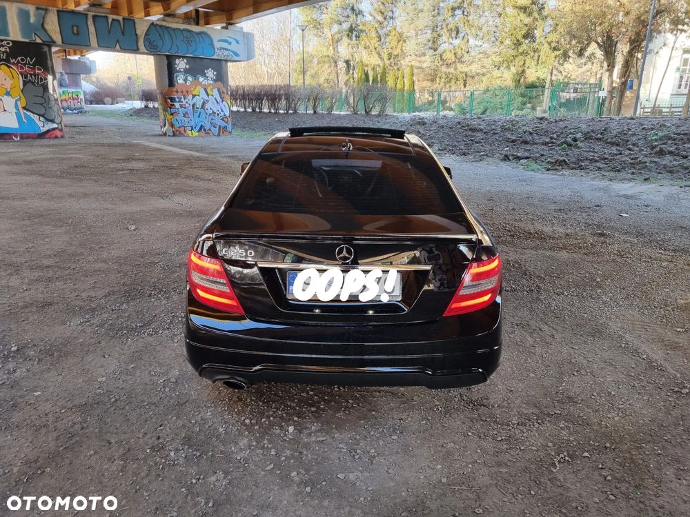 Mercedes-Benz Klasa C 250 CGI BlueEff - 5