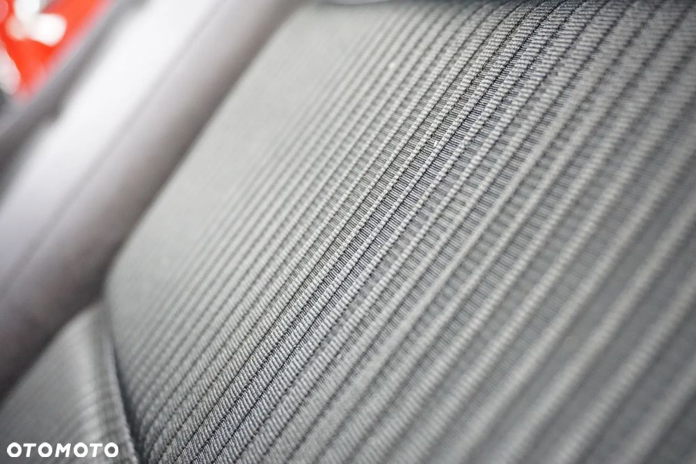 Audi A4 Avant 2.0 TDI DPF Ambiente - 21