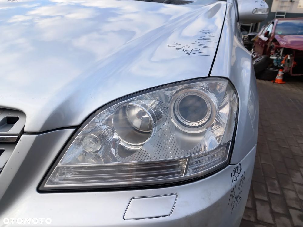 MERCEDES ML W164 LAMPA REFLEKTOR LEWA PRZEDNIA LEWY PRZÓD XENON