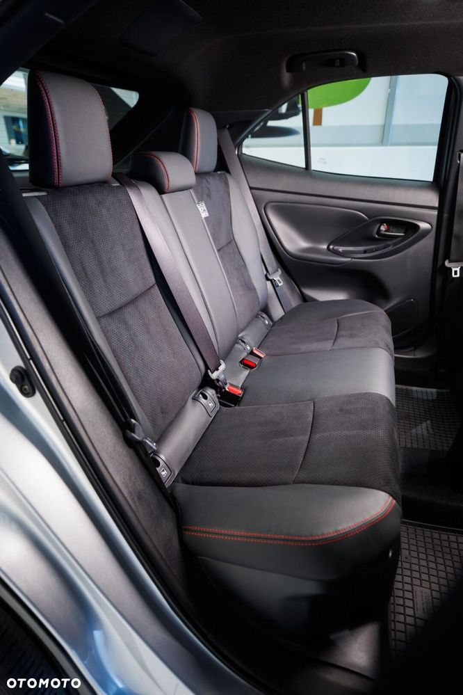 Toyota Yaris Cross Hybrid 1.5 GR Sport - 22