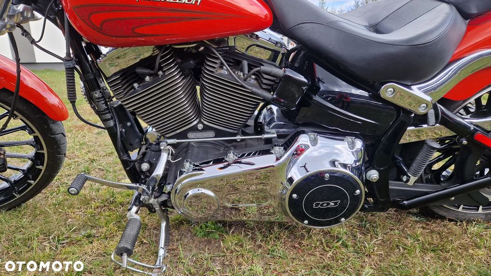 Harley-Davidson FXSB Breakout - 15