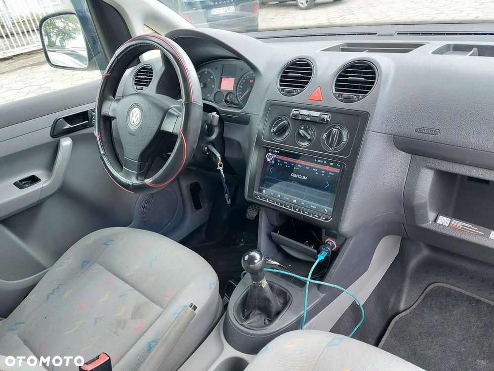 Volkswagen Caddy - 10
