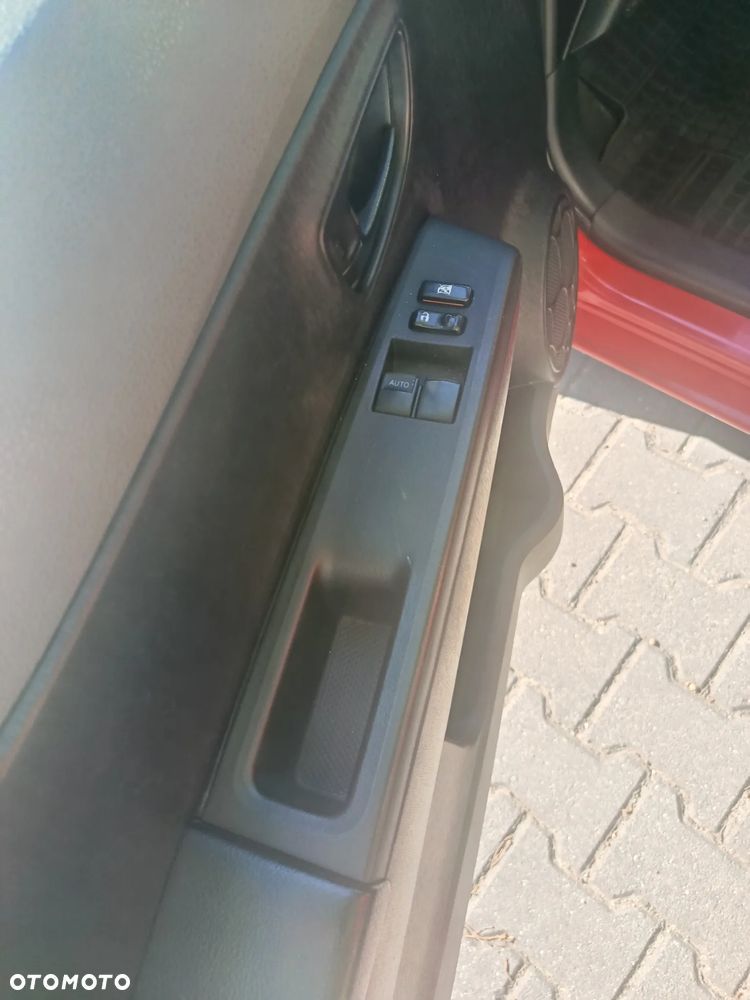 Toyota Yaris - 8