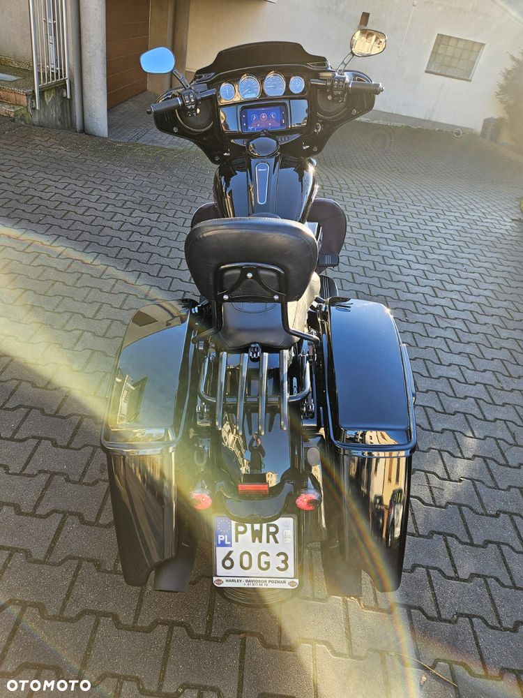 Harley-Davidson Touring Street Glide - 4