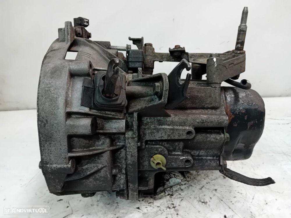 Caixa de velocidades manual RENAULT Clio II (BB0/1/2_, CB0/1/2_) - 4