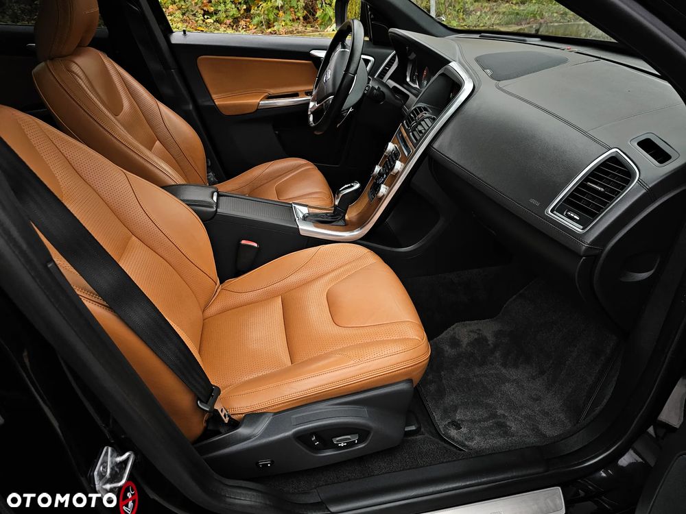 Volvo XC 60 D4 Geartronic Summum - 14