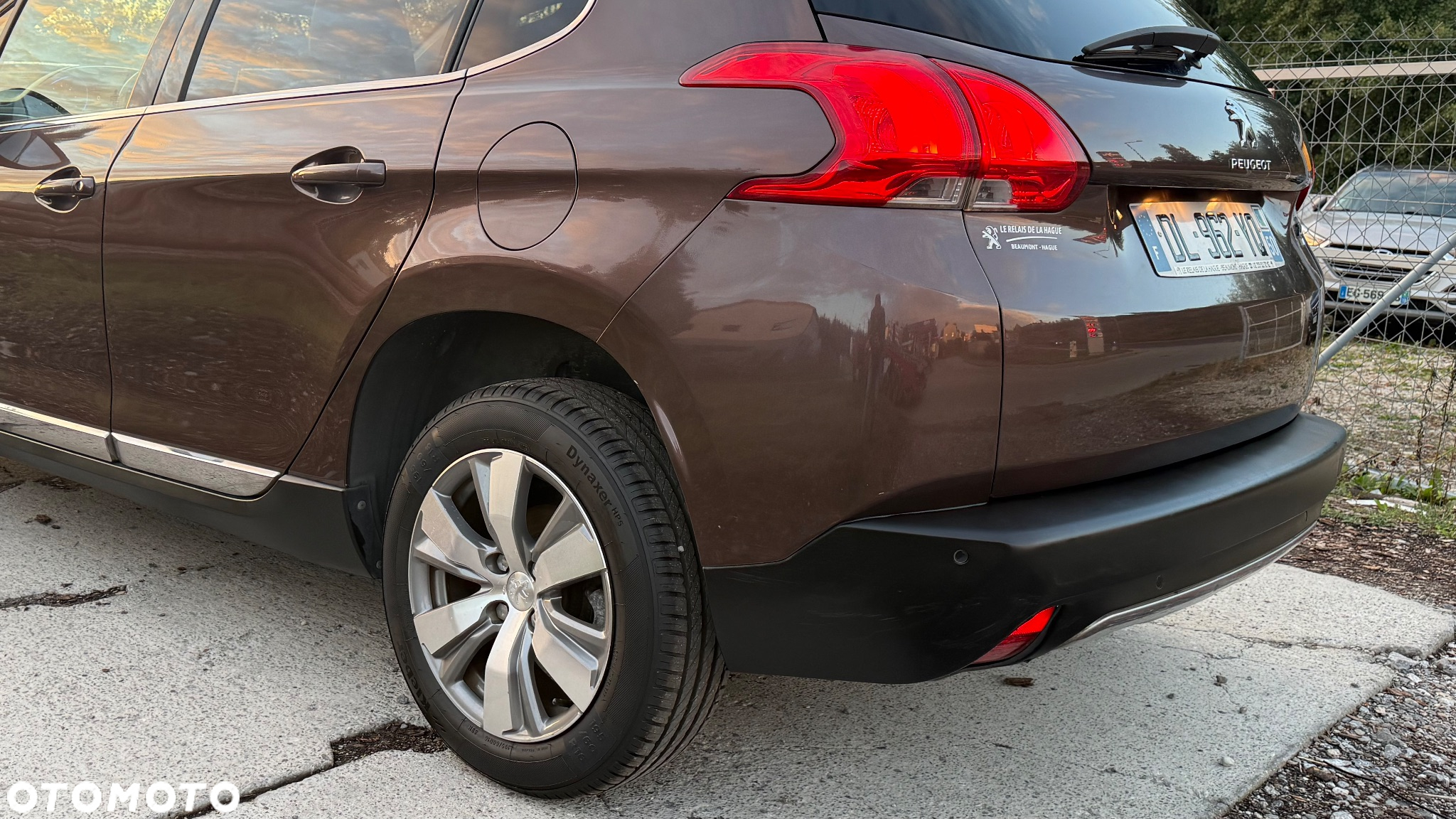 Peugeot 2008 1.6 e-HDi Allure S&S - 14