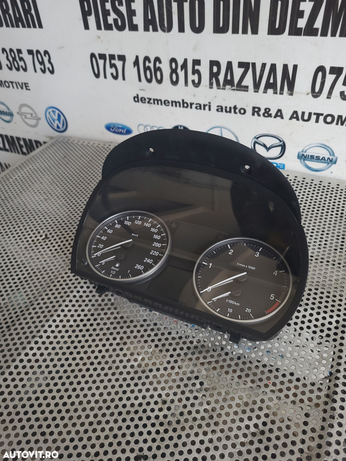 Ceasuri Bord Bmw X1 E84 Volan Stanga 2.0 Diesel Motor N47 Cod 2259443 Dezmembrez Bmw X1 E84 2.0 Diesel N47 - 2