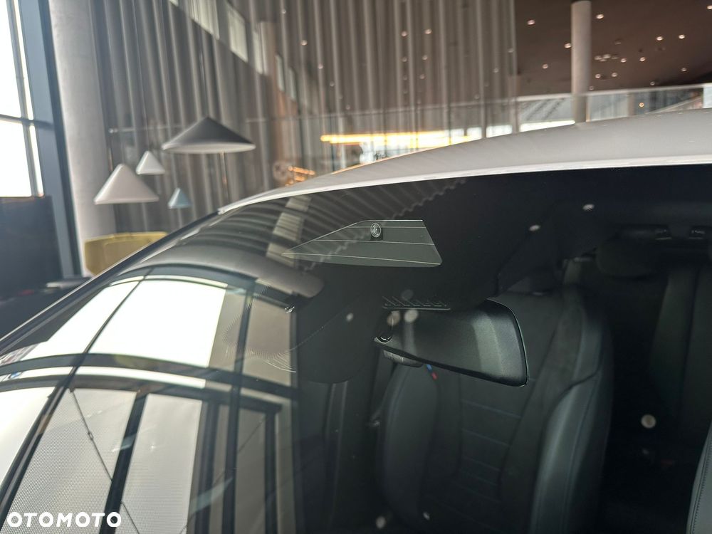 BMW Seria 1 123 mHEV xDrive - 12