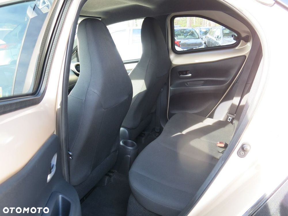 Toyota Aygo X 1.0 VVT-i Style CVT - 11
