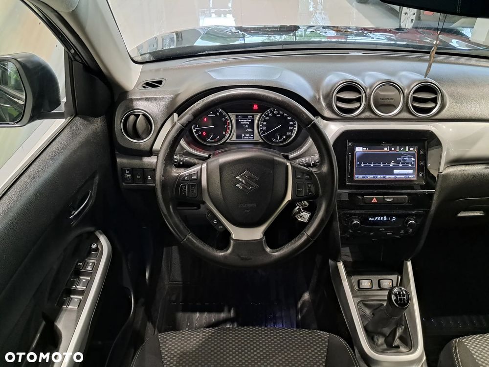 Suzuki Vitara 1.6 Premium 2WD - 9