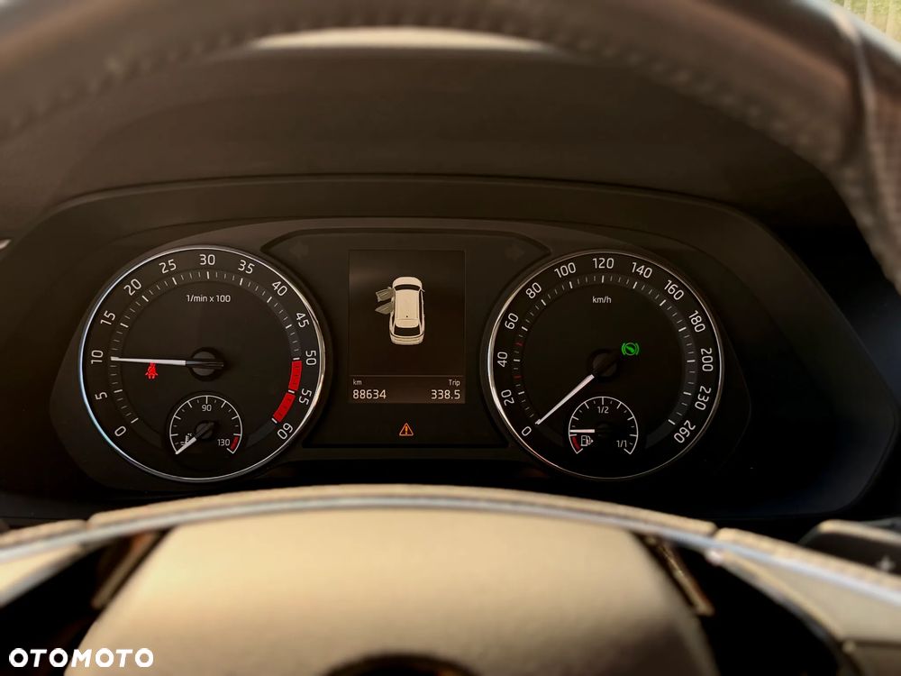 Skoda Octavia 2.0 TDI Ambition DSG - 22