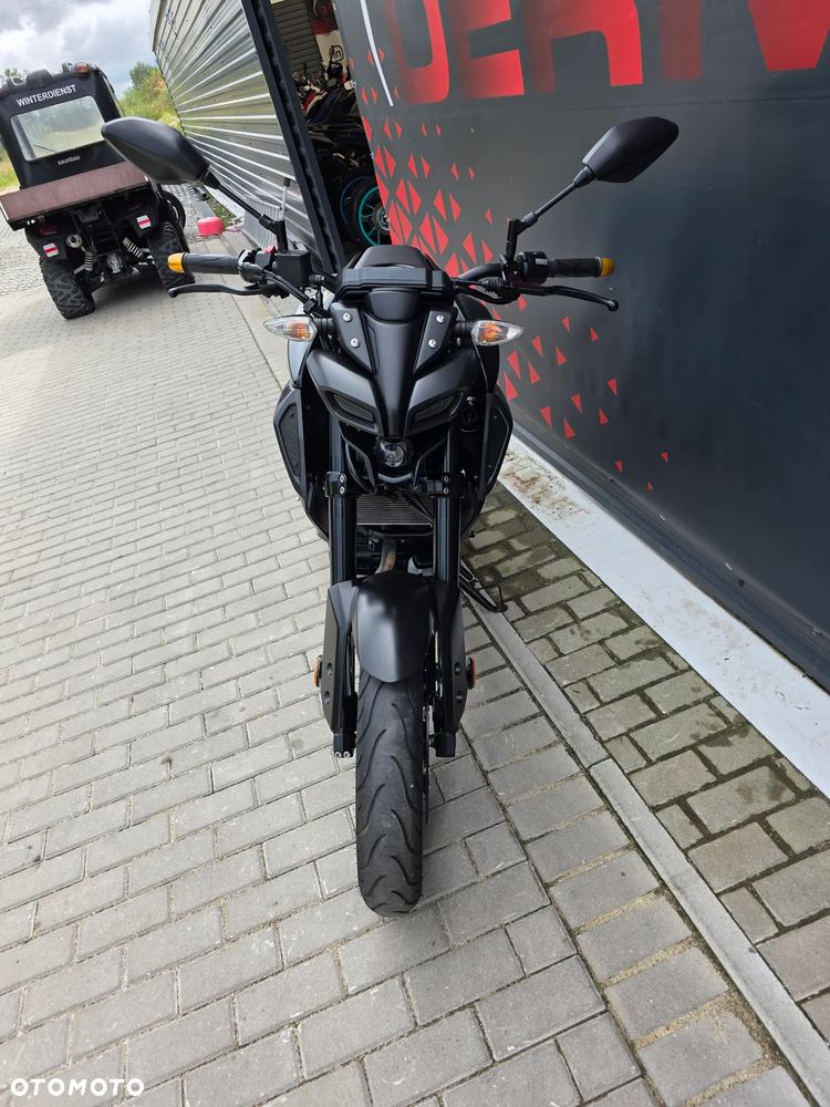Yamaha MT - 16