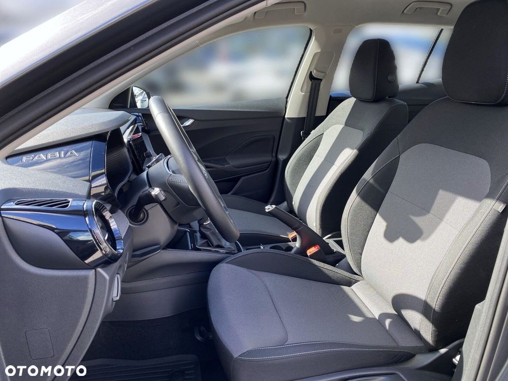 Skoda Fabia - 10