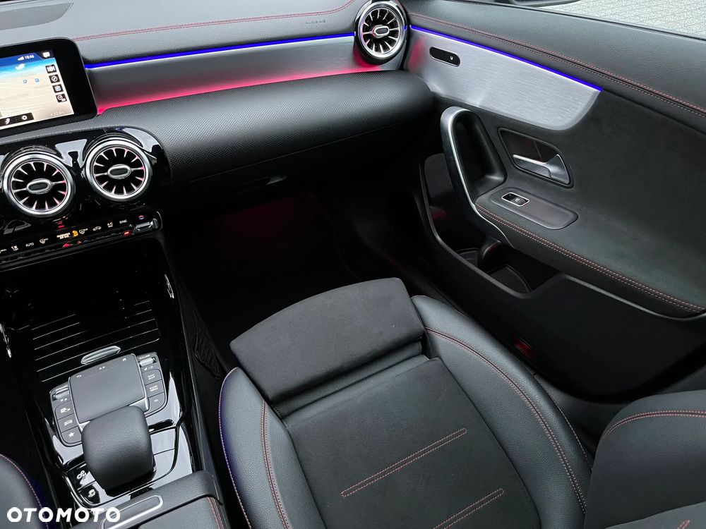 Mercedes-Benz CLA AMG 35 4-Matic 7G-DCT - 30