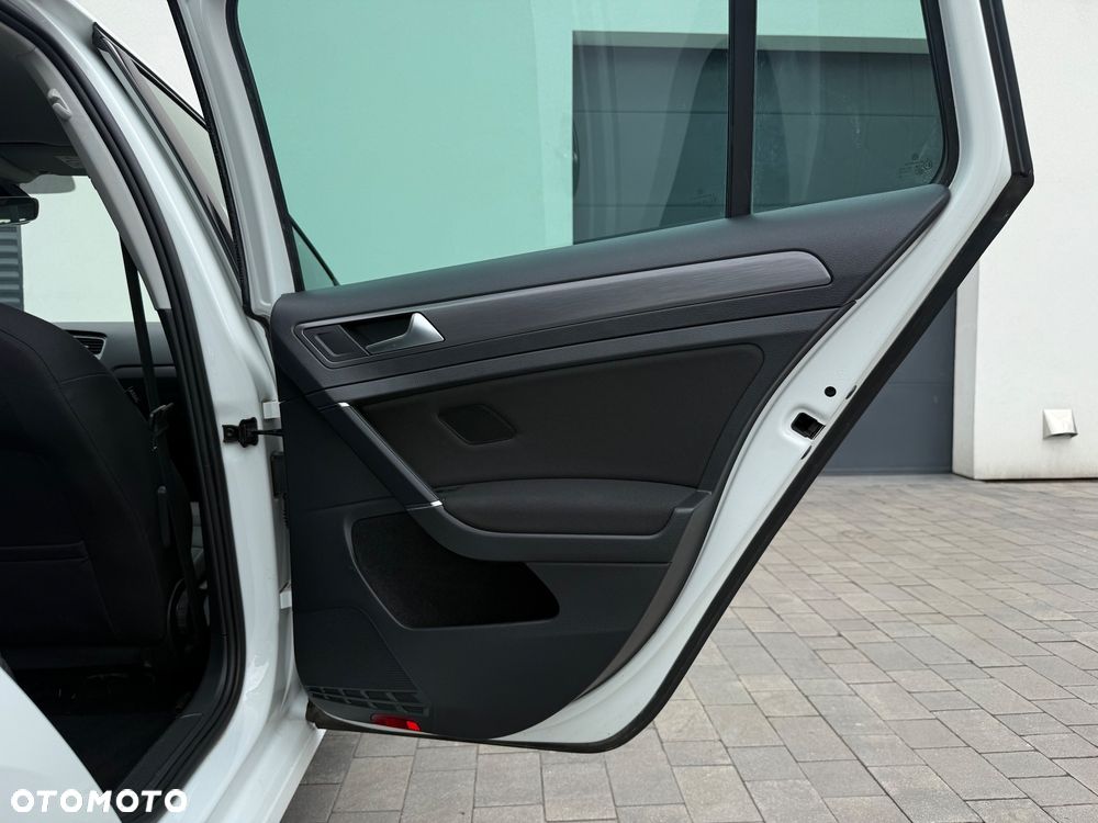 Volkswagen Golf 2.0 TDI SCR DSG Comfortline - 35