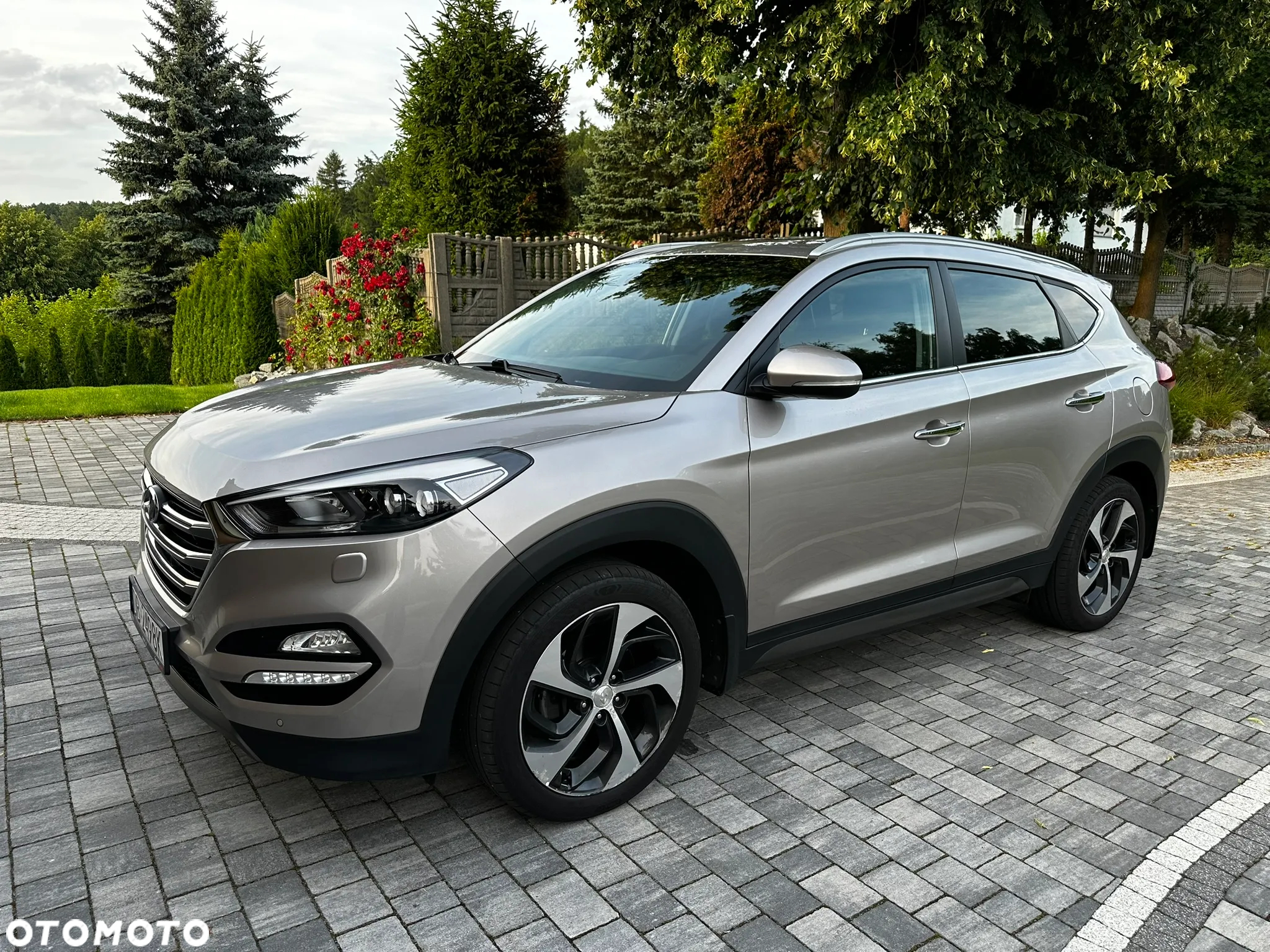 Hyundai Tucson 2.0 CRDI BlueDrive Style 2WD - 4