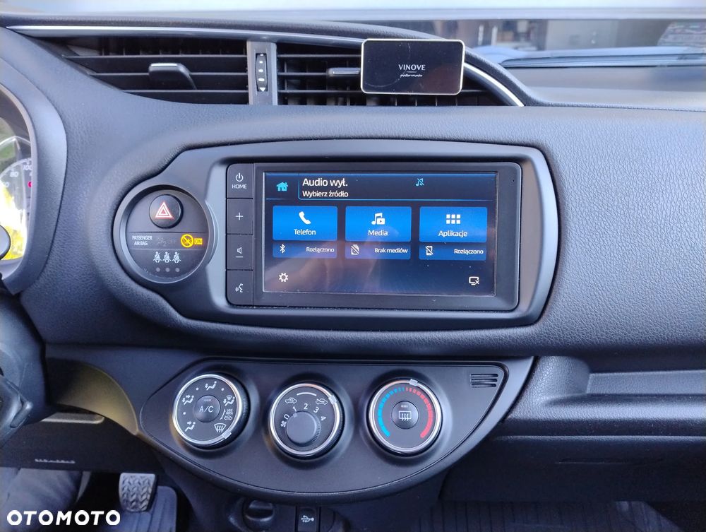 Toyota Yaris 1.5 Premium - 11