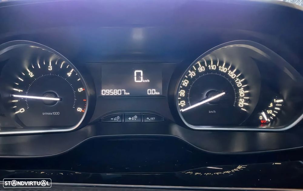 Peugeot 208 1.6 BlueHDi Active - 13