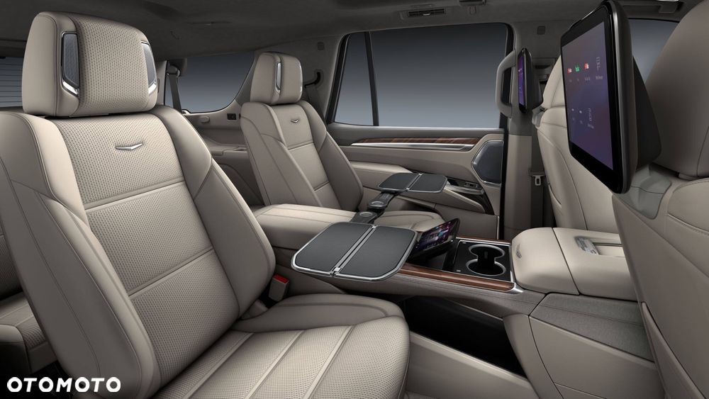 Cadillac Escalade - 2