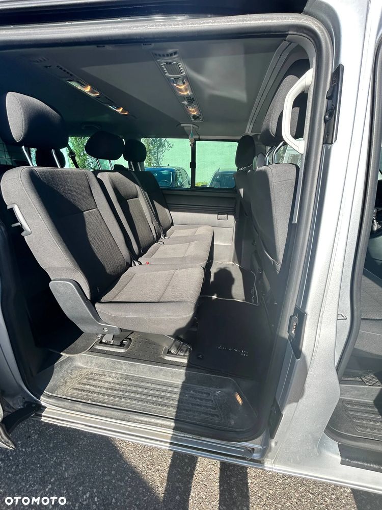 Volkswagen Caravelle - 15