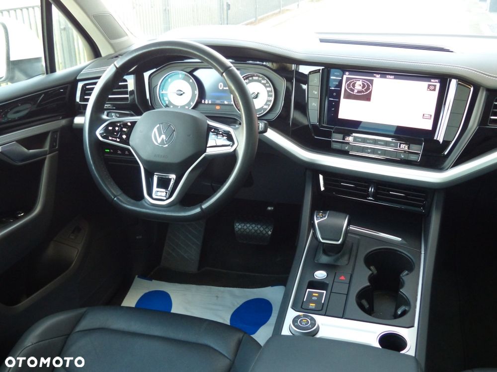 Volkswagen Touareg 3.0 V6 TDI SCR 4Mot - 23