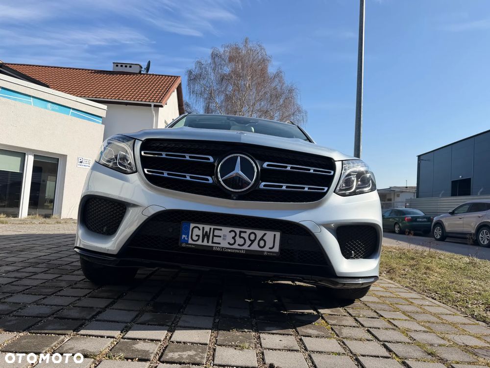 Mercedes-Benz GLS 350 d 4-Matic - 11