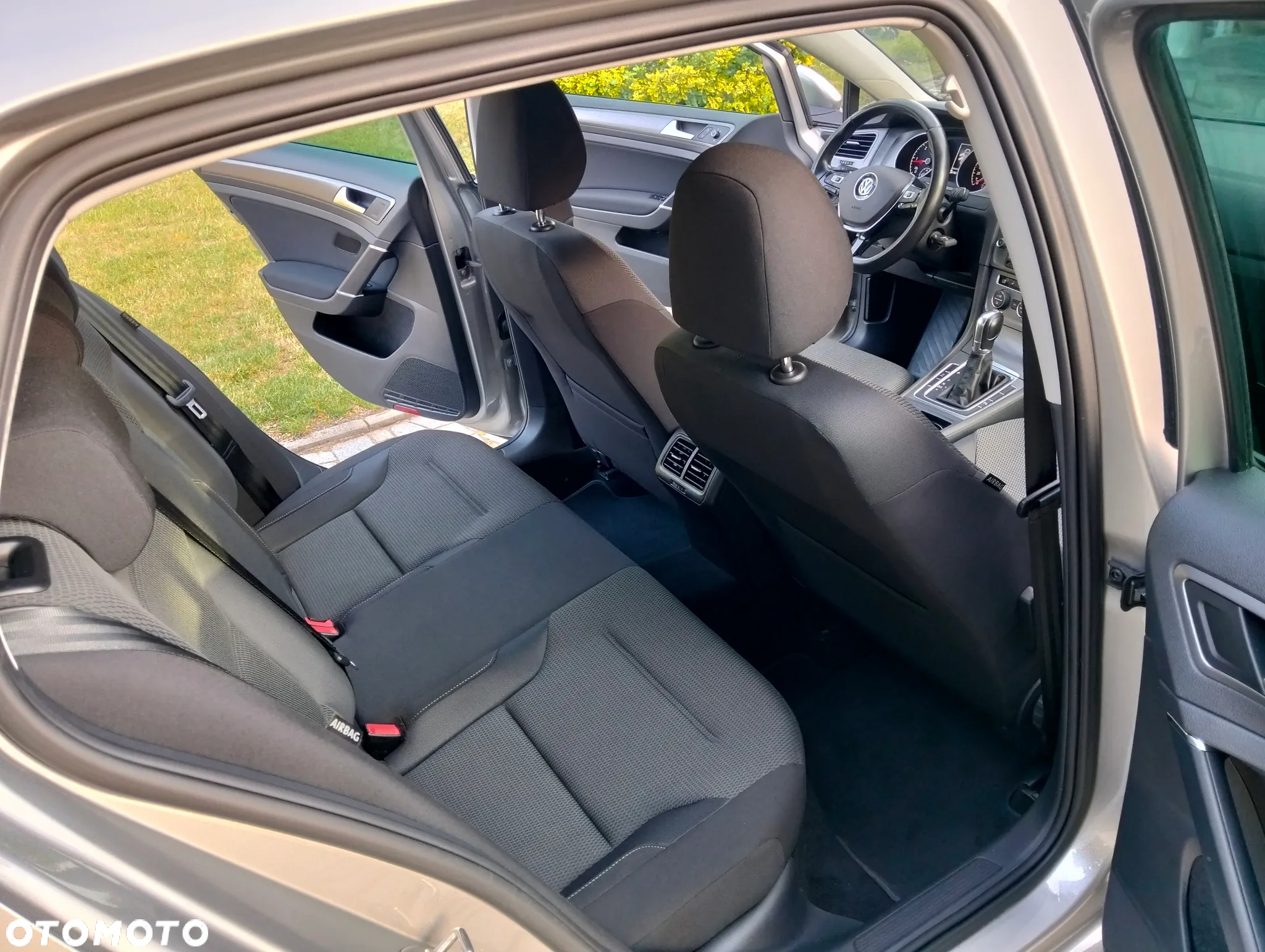 Volkswagen Golf VI 1.6 TDI Highline - 22