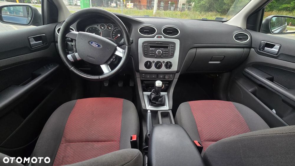 Ford Focus 1.6 16V Ambiente - 15