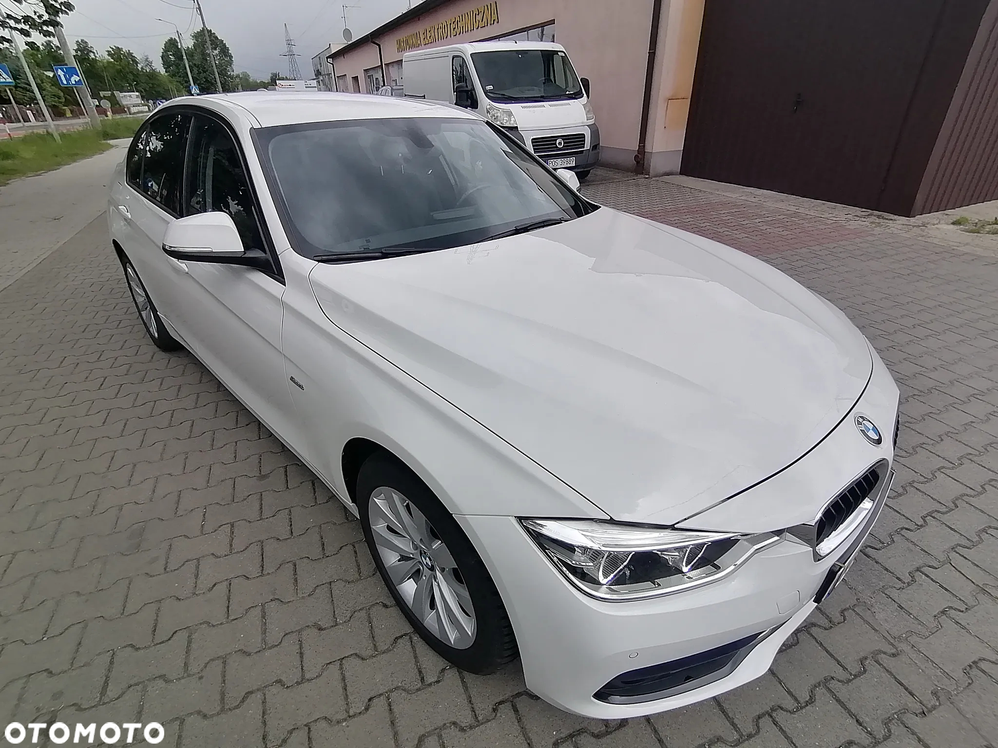 BMW Seria 3 320i Advantage sport - 17
