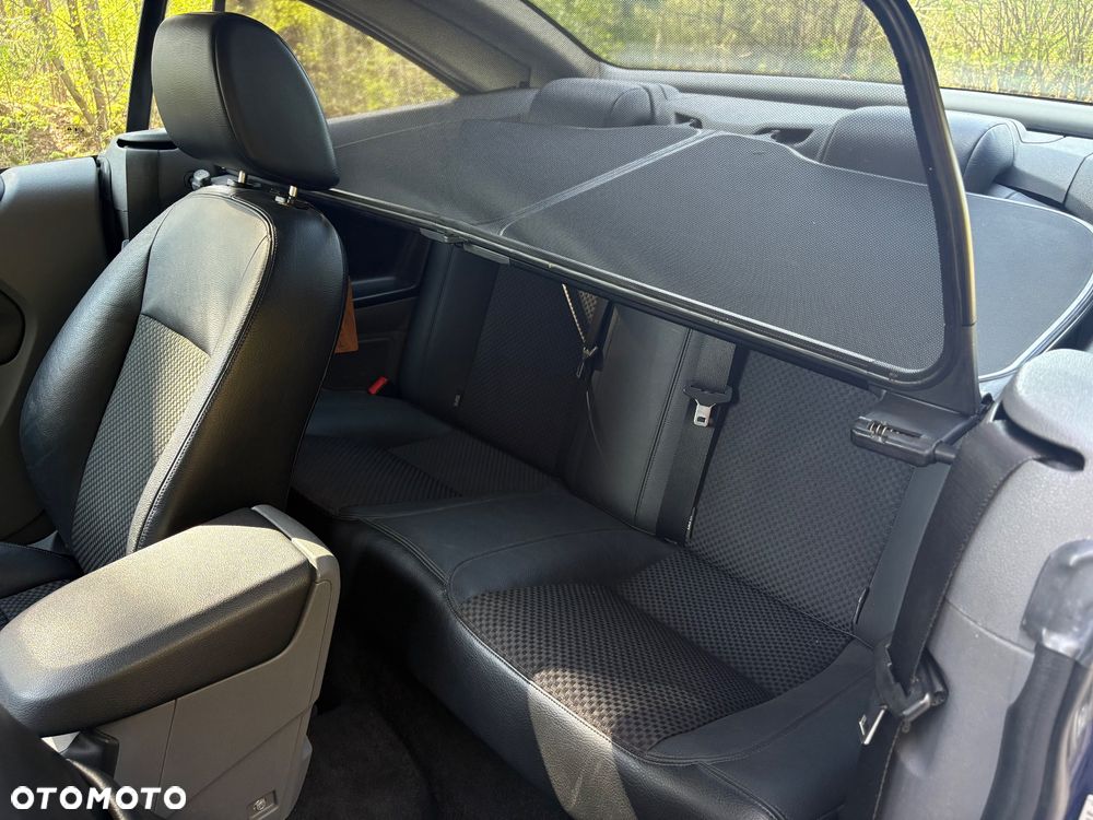 Ford Focus CC 2.0 16V Trend - 23