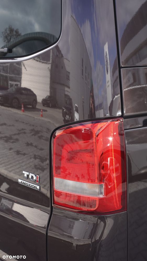 Volkswagen Multivan - 11